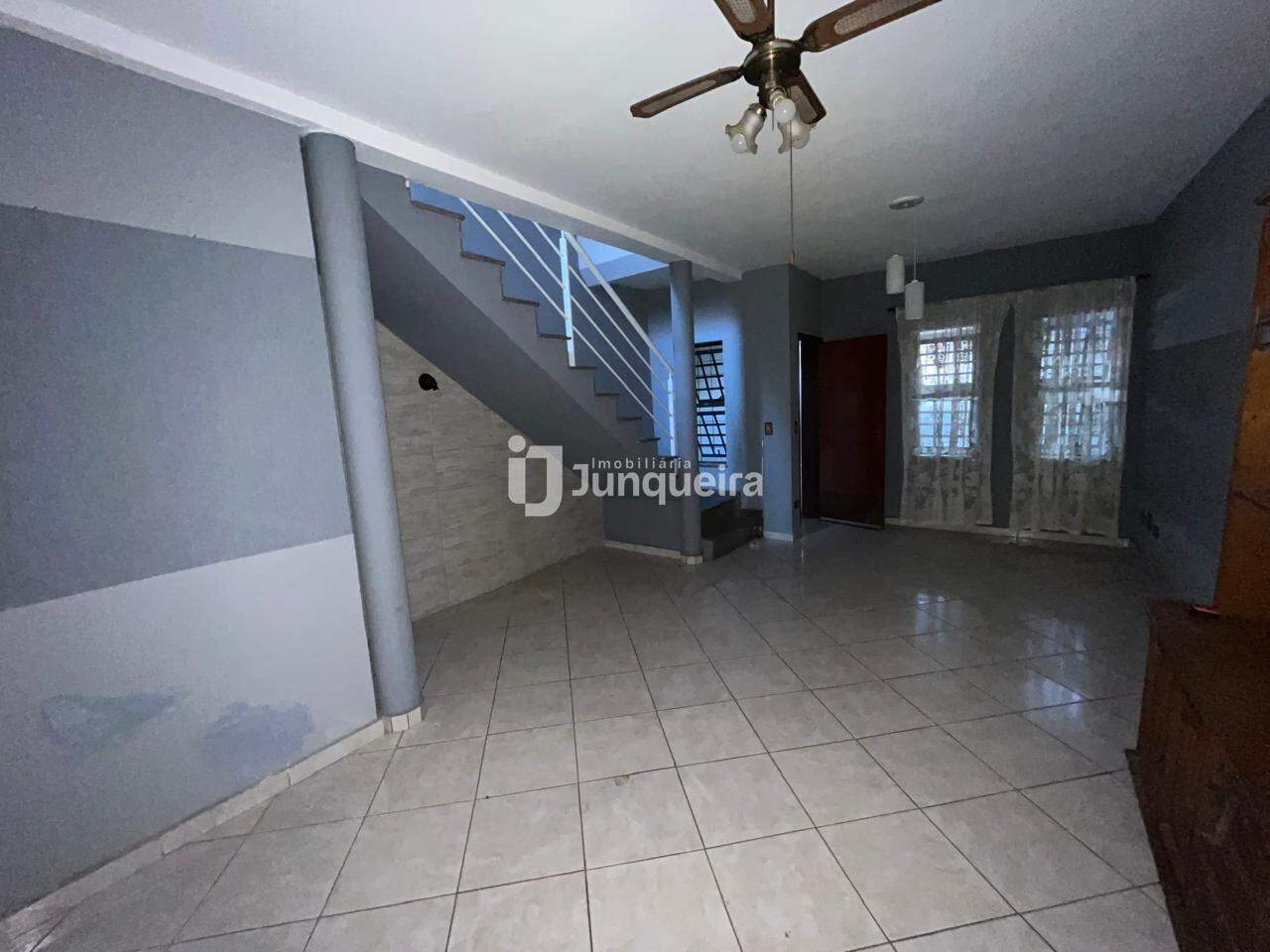 Casa para alugar, 2 quartos, sendo 1 suíte, 2 vagas, no bairro Jardim Algodoal em Piracicaba - SP