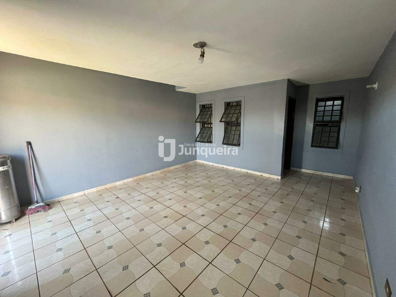 Casa para alugar, 2 quartos, sendo 1 suíte, 2 vagas, no bairro Jardim Algodoal em Piracicaba - SP