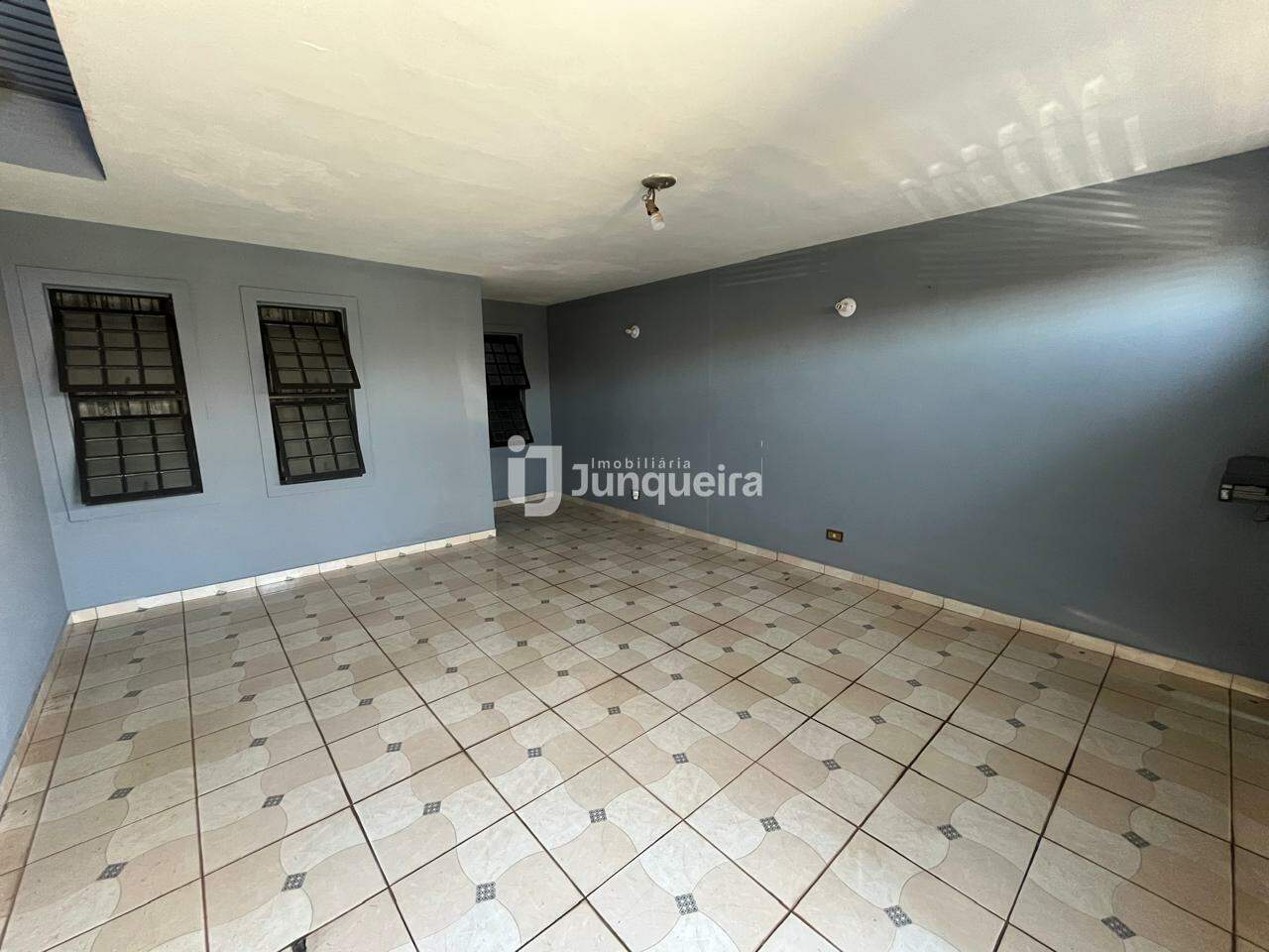 Casa para alugar, 2 quartos, sendo 1 suíte, 2 vagas, no bairro Jardim Algodoal em Piracicaba - SP
