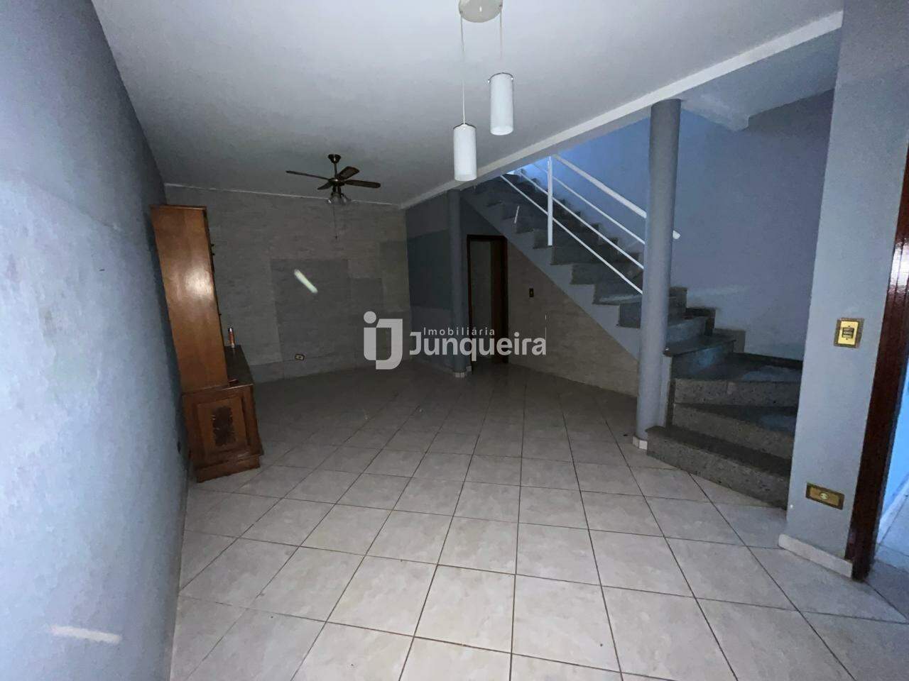 Casa para alugar, 2 quartos, sendo 1 suíte, 2 vagas, no bairro Jardim Algodoal em Piracicaba - SP