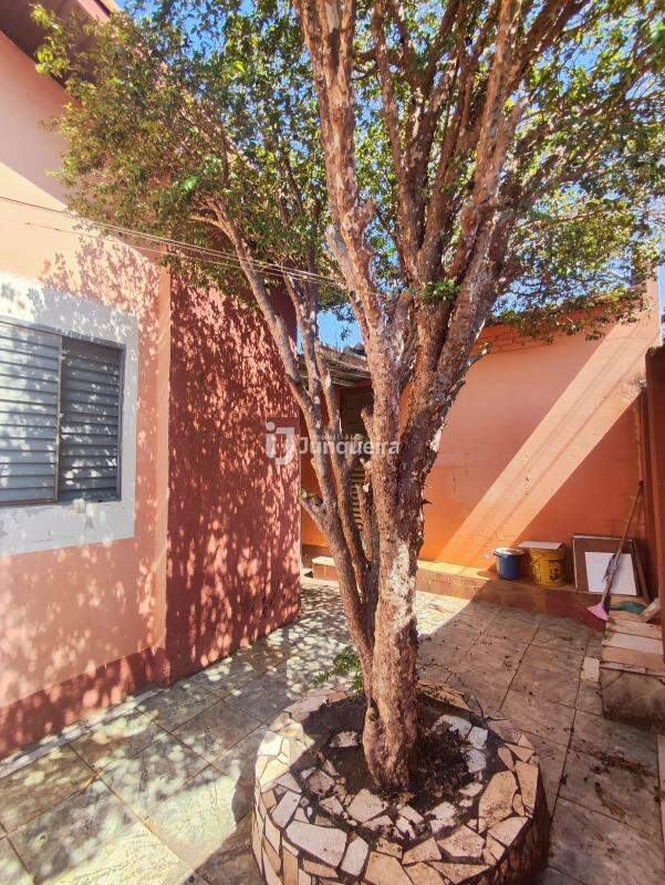 Casa à venda, 3 quartos, 2 vagas, no bairro Vila Kennedy em Rio das Pedras - SP