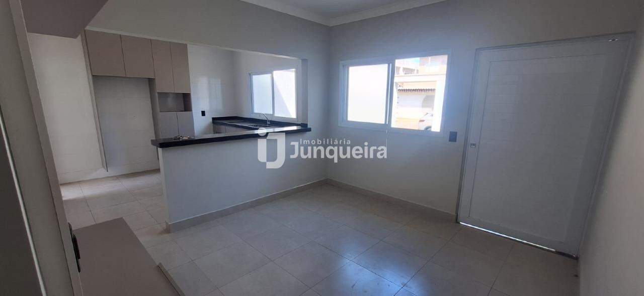 Casa à venda, 3 quartos, sendo 1 suíte, 2 vagas, no bairro Loteamento Vem Viver Piracicaba I em Piracicaba - SP
