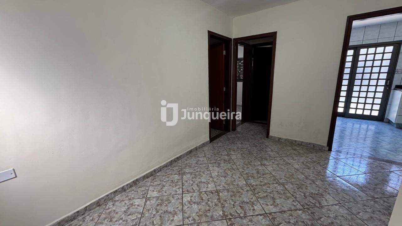 Casa à venda, 3 quartos, 2 vagas, no bairro Paulista em Piracicaba - SP