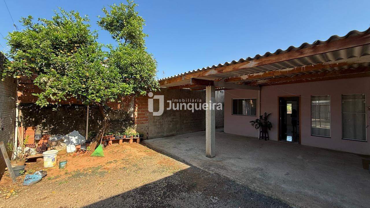 Casa para alugar, 2 quartos, 2 vagas, no bairro Conjunto Residencial Mário Dedini em Piracicaba - SP