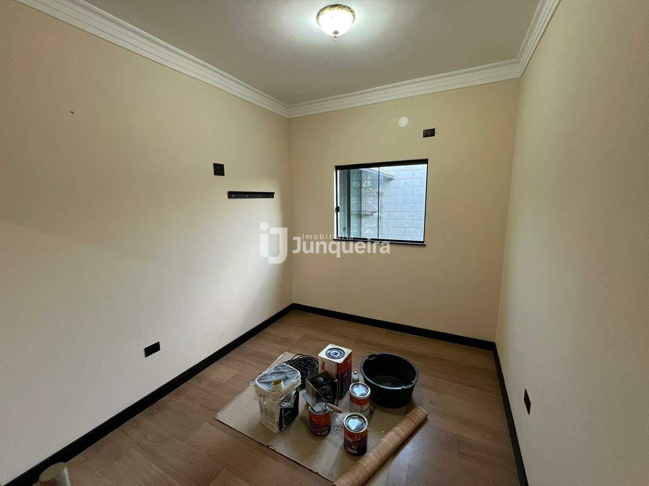 Casa para alugar, 3 quartos, sendo 1 suíte, 2 vagas, no bairro Residencial Alvorada em Rio das Pedras - SP