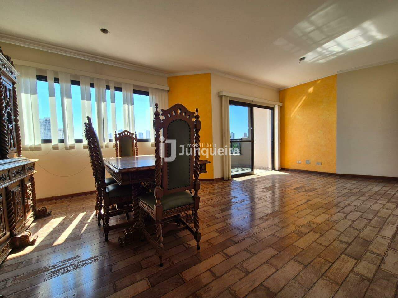 Apartamento à venda no Florença, 3 quartos, sendo 1 suíte, 2 vagas, no bairro Centro em Piracicaba - SP