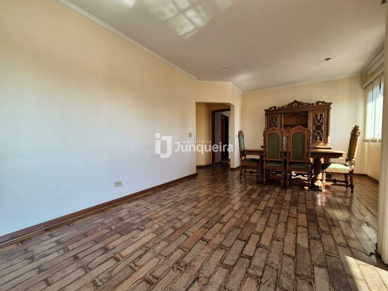 Apartamento à venda no Florença, 3 quartos, sendo 1 suíte, 2 vagas, no bairro Centro em Piracicaba - SP