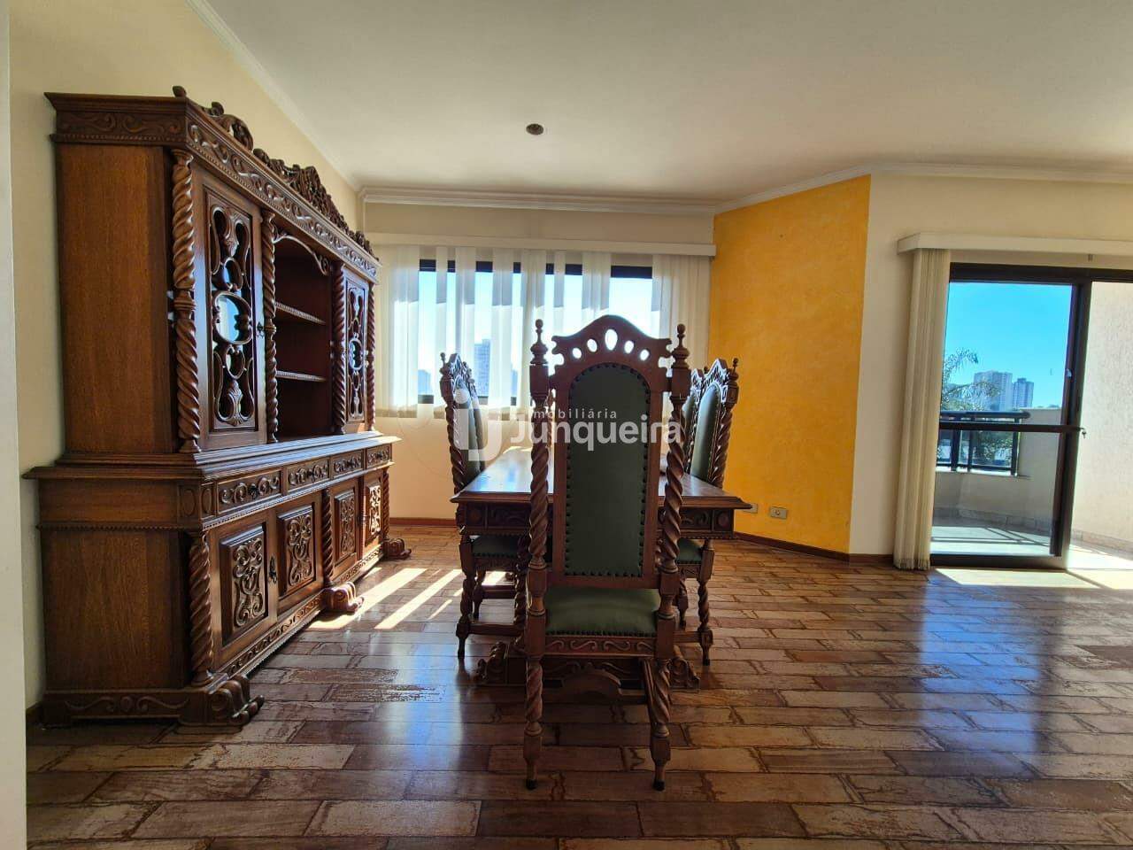 Apartamento à venda no Florença, 3 quartos, sendo 1 suíte, 2 vagas, no bairro Centro em Piracicaba - SP