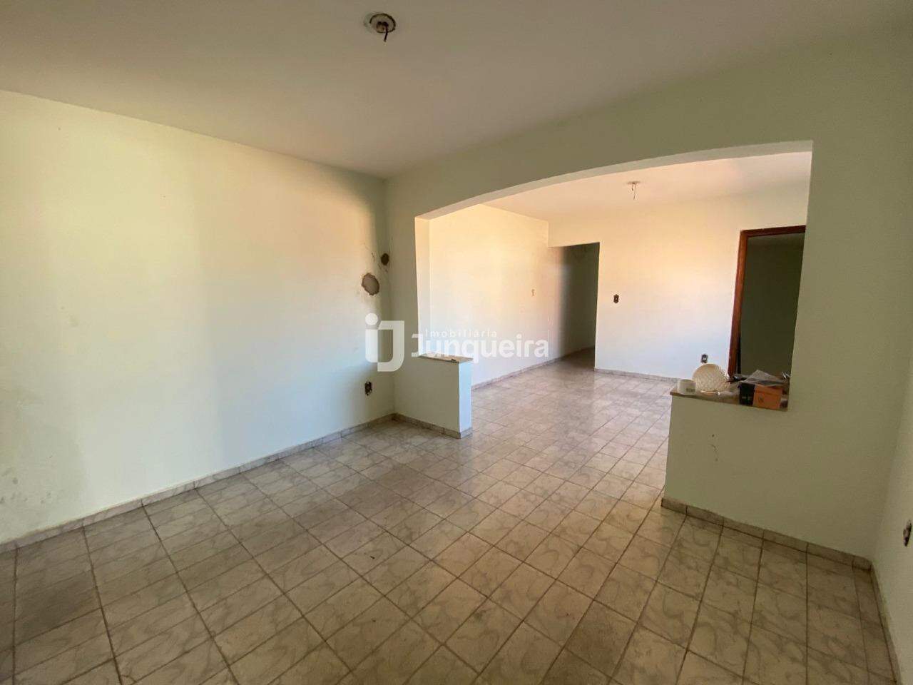 Casa à venda, 3 quartos, 8 vagas, no bairro Jardim Planalto em Piracicaba - SP