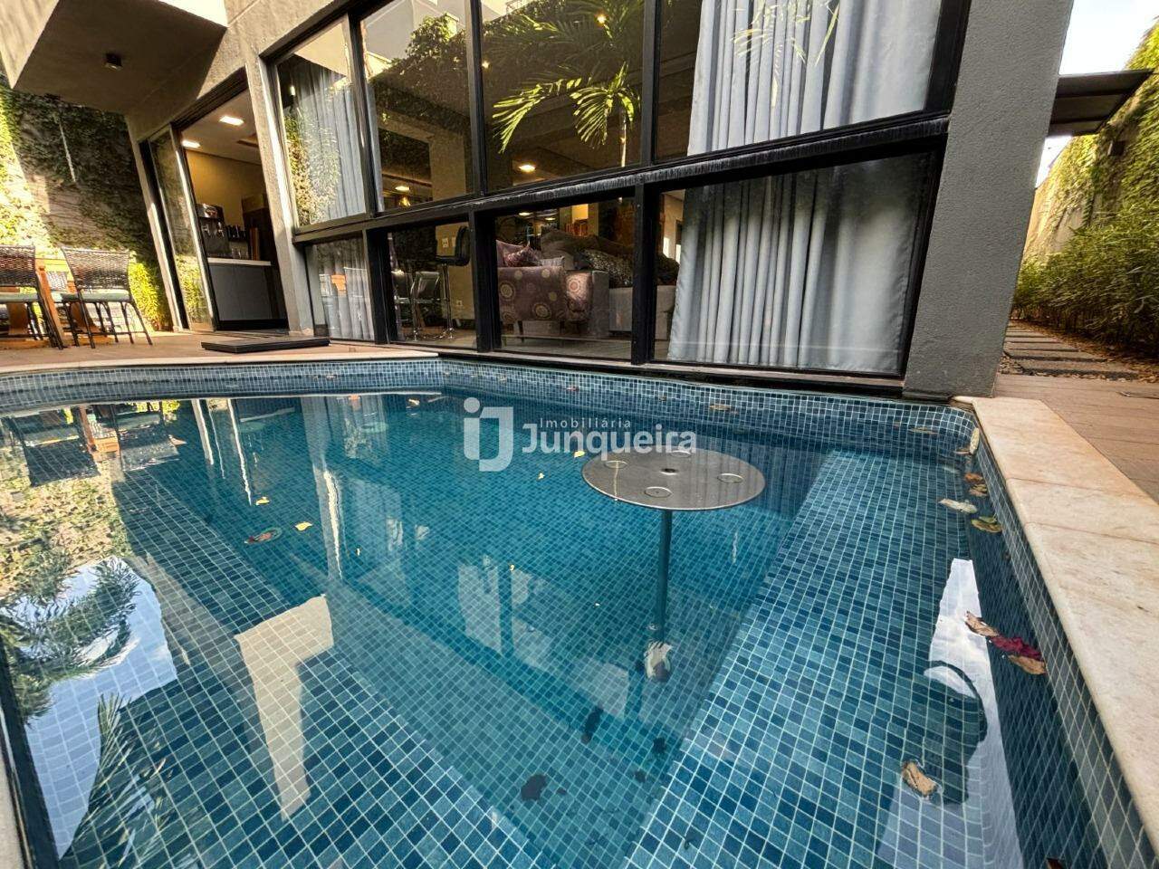 Casa em Condomínio à venda no Villa D'Aquila, 4 quartos, sendo 4 suítes, 4 vagas, no bairro Villa Dáquila em Piracicaba - SP