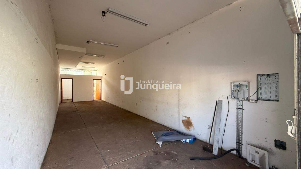 Salão para alugar, no bairro Santa Terezinha em Piracicaba - SP