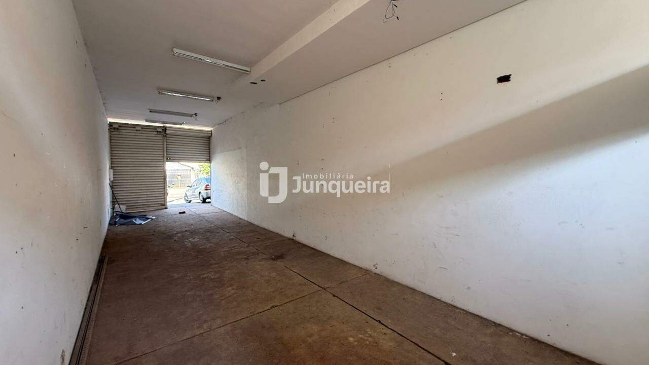 Salão para alugar, no bairro Santa Terezinha em Piracicaba - SP