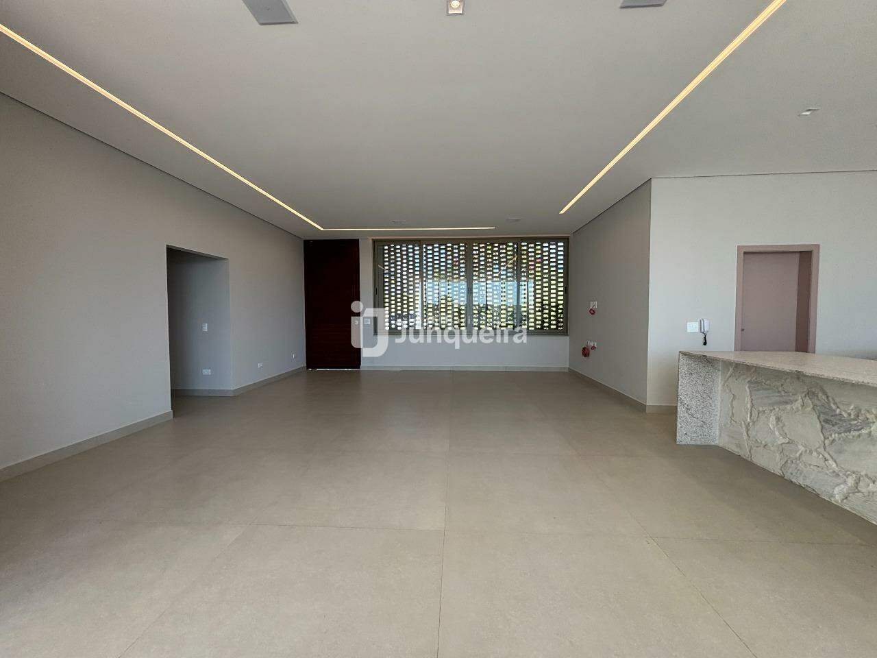 Casa em Condomínio à venda no Terras de Artemis, 3 quartos, sendo 3 suítes, 4 vagas, no bairro Residencial Terras de Ártemis (Ártemis) em Piracicaba - SP