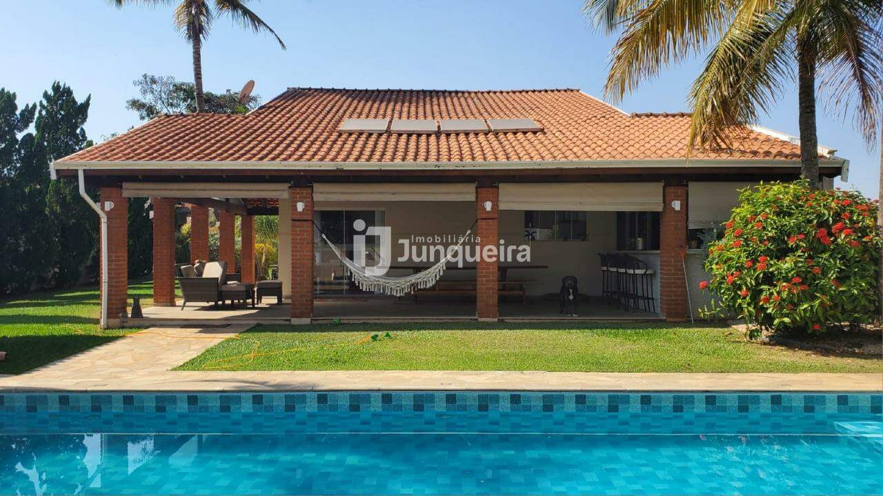 Casa em Condomínio à venda no Colinas do Piracicaba , 3 quartos, sendo 1 suíte, 3 vagas, no bairro Colinas do Piracicaba (Ártemis) em Piracicaba - SP