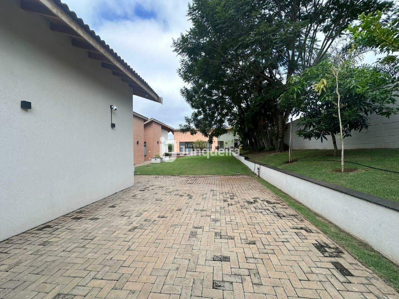 Casa em Condomínio à venda no Colinas do Piracicaba , 3 quartos, sendo 3 suítes, 6 vagas, no bairro Colinas do Piracicaba (Ártemis) em Piracicaba - SP