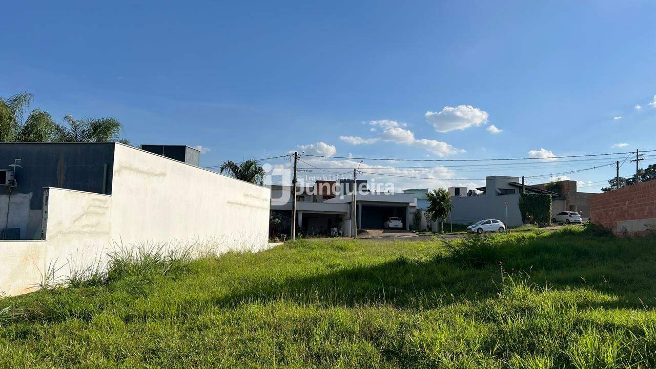Terreno em Condomínio à venda no  Portal do Horto, no bairro Portal do Horto em Piracicaba - SP