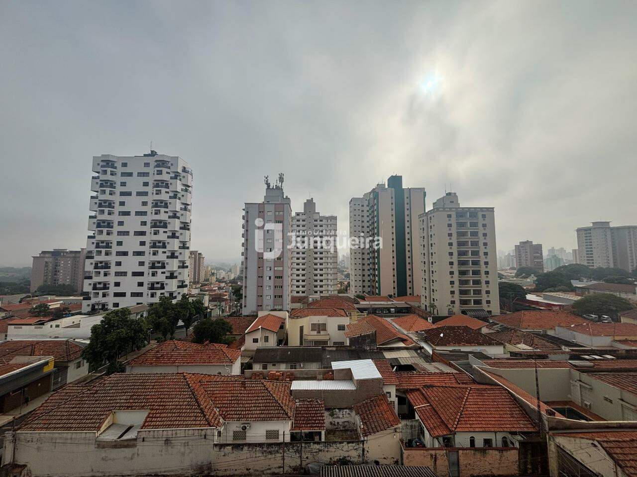 Apartamento à venda no Portal dos Frades , 3 quartos, sendo 1 suíte, 1 vaga, no bairro Centro em Piracicaba - SP
