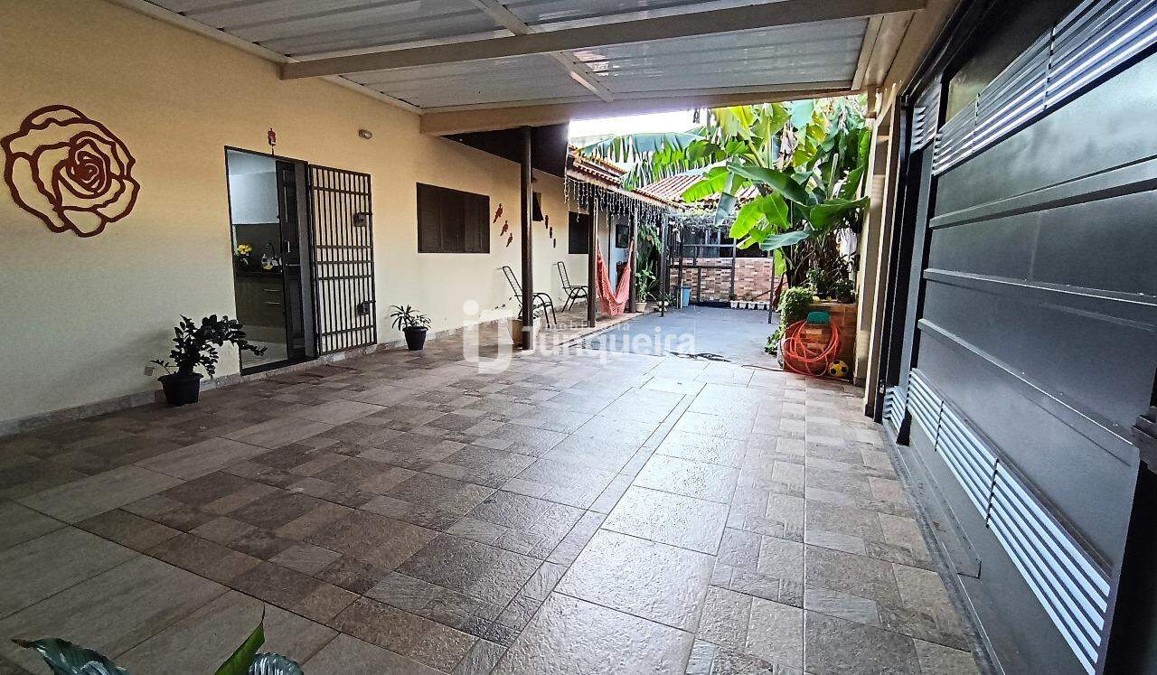 Casa à venda, 3 quartos, sendo 1 suíte, 4 vagas, no bairro Jardim Astúrias II em Piracicaba - SP
