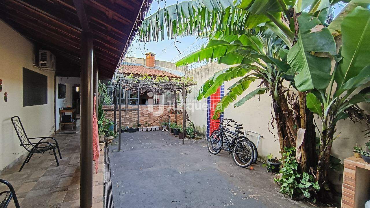 Casa à venda, 3 quartos, sendo 1 suíte, 4 vagas, no bairro Jardim Astúrias II em Piracicaba - SP