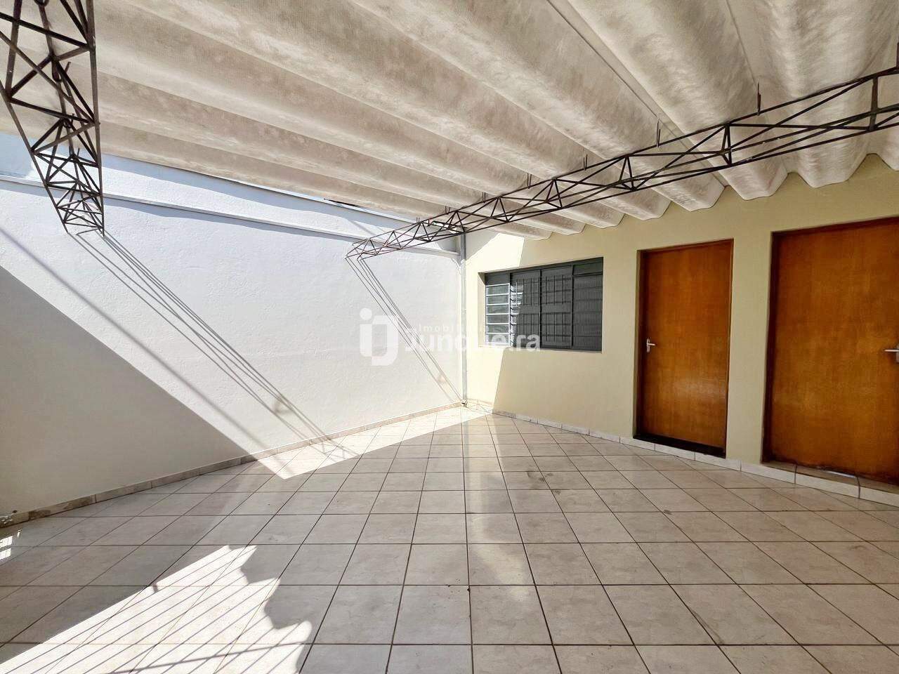 Casa à venda, 2 quartos, 1 vaga, no bairro Jardim Diamante em Piracicaba - SP