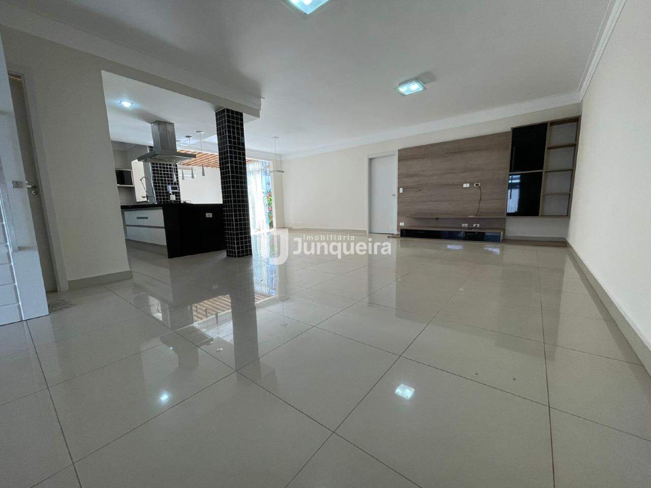 Casa à venda, 3 quartos, sendo 1 suíte, 2 vagas, no bairro Nova Piracicaba em Piracicaba - SP