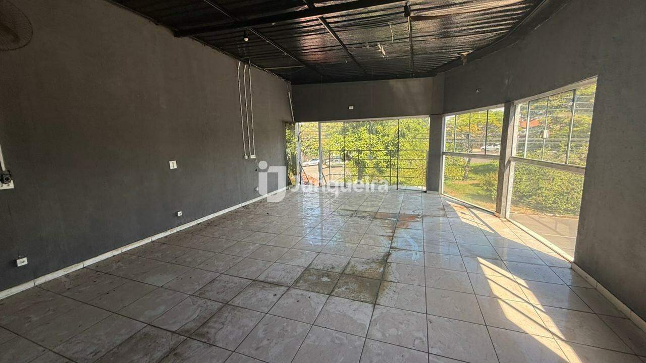Salão para alugar, 1 quarto, no bairro Santa Terezinha em Piracicaba - SP