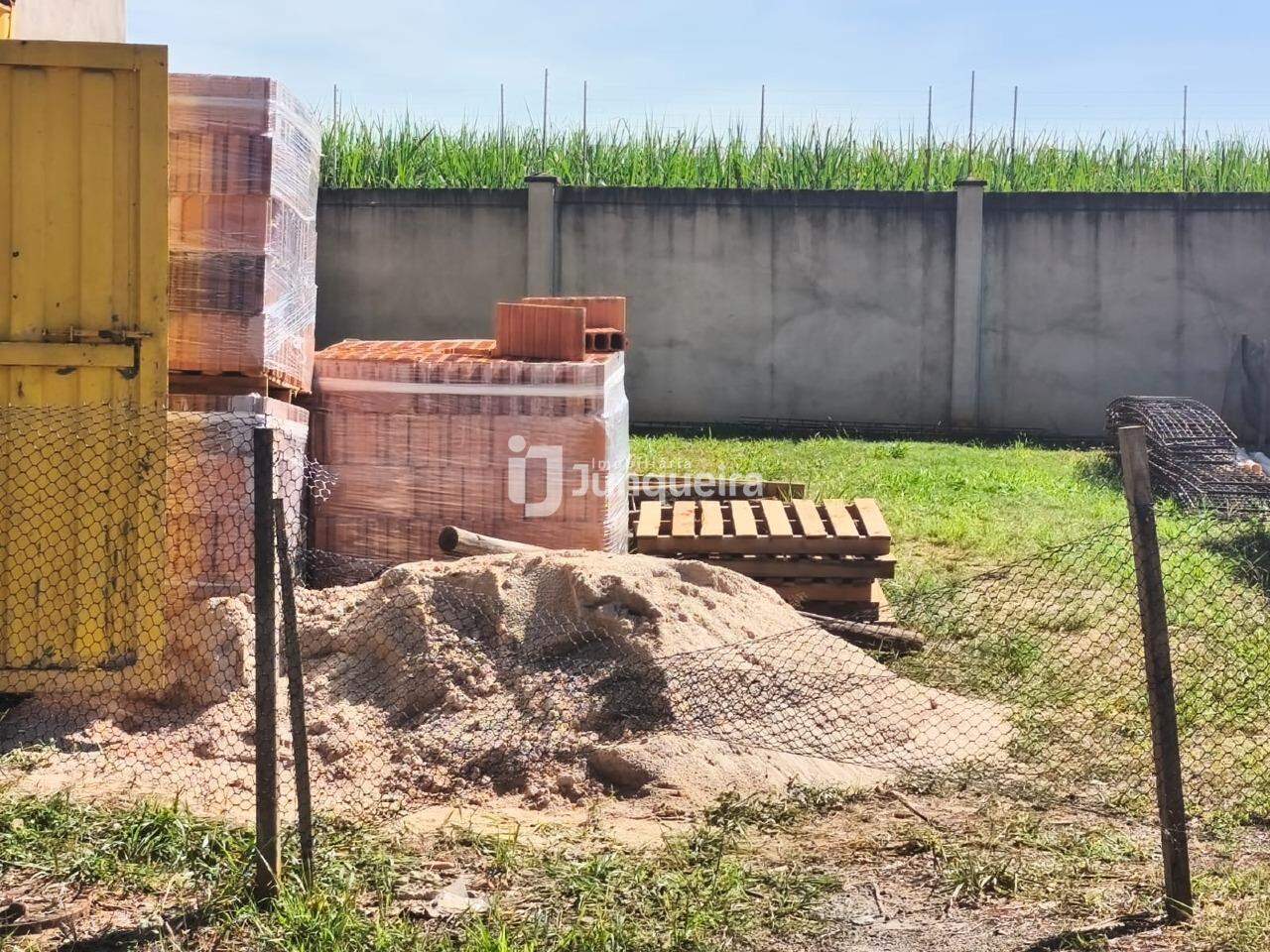 Terreno em Condomínio à venda no Quinta do Engenho, no bairro Residencial Quinta do Engenho em Rio das Pedras - SP