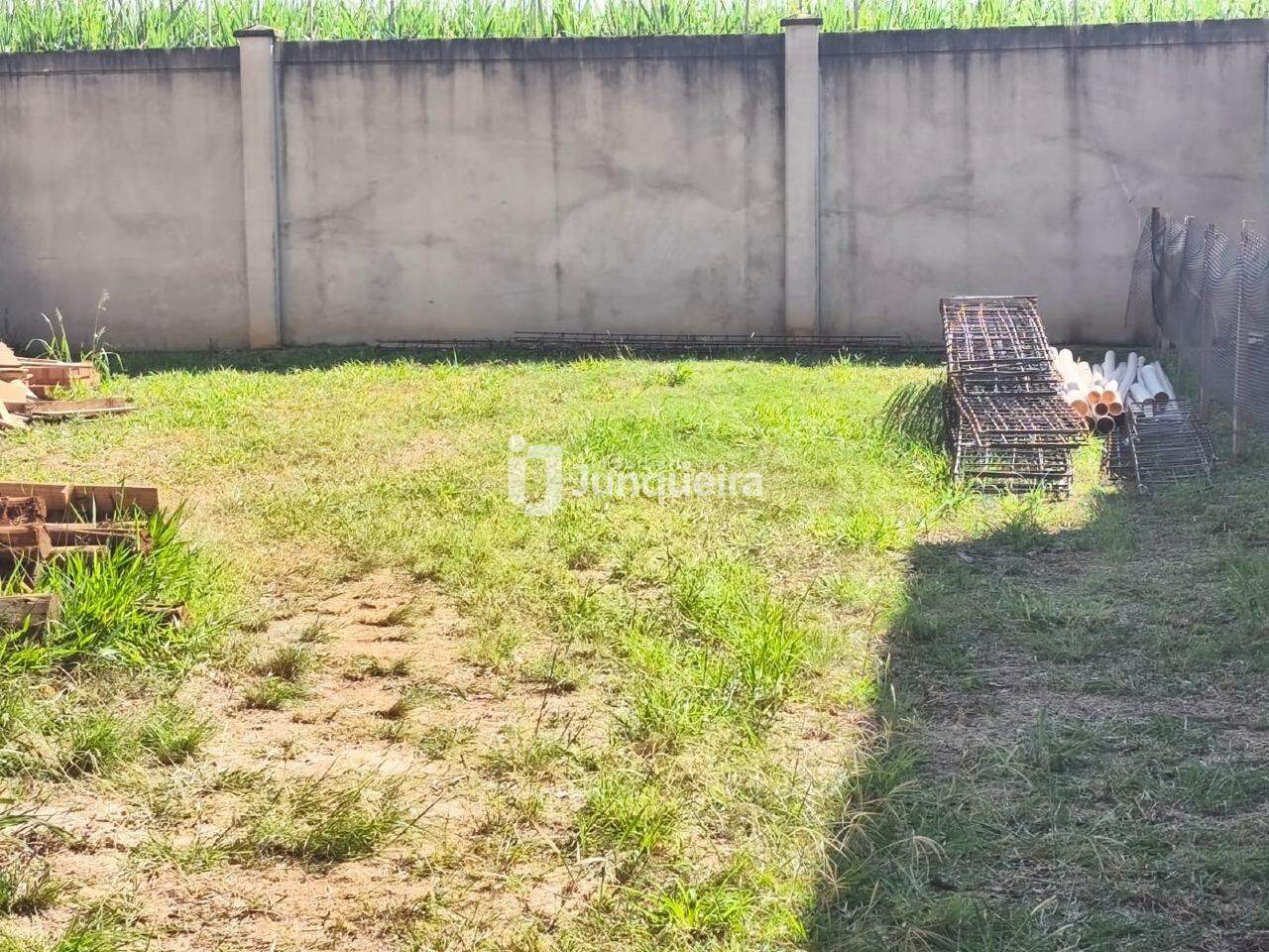 Terreno em Condomínio à venda no Quinta do Engenho, no bairro Residencial Quinta do Engenho em Rio das Pedras - SP