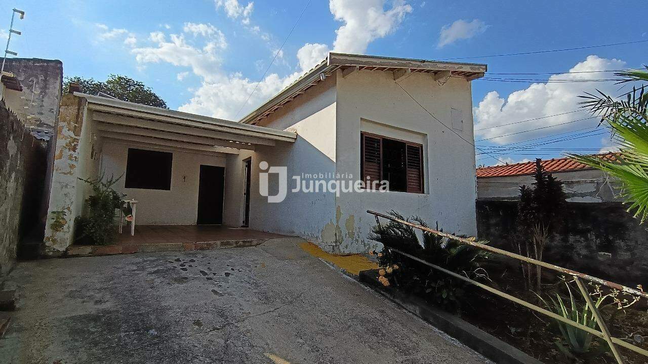 Casa à venda, 2 quartos, 4 vagas, no bairro Paulicéia em Piracicaba - SP