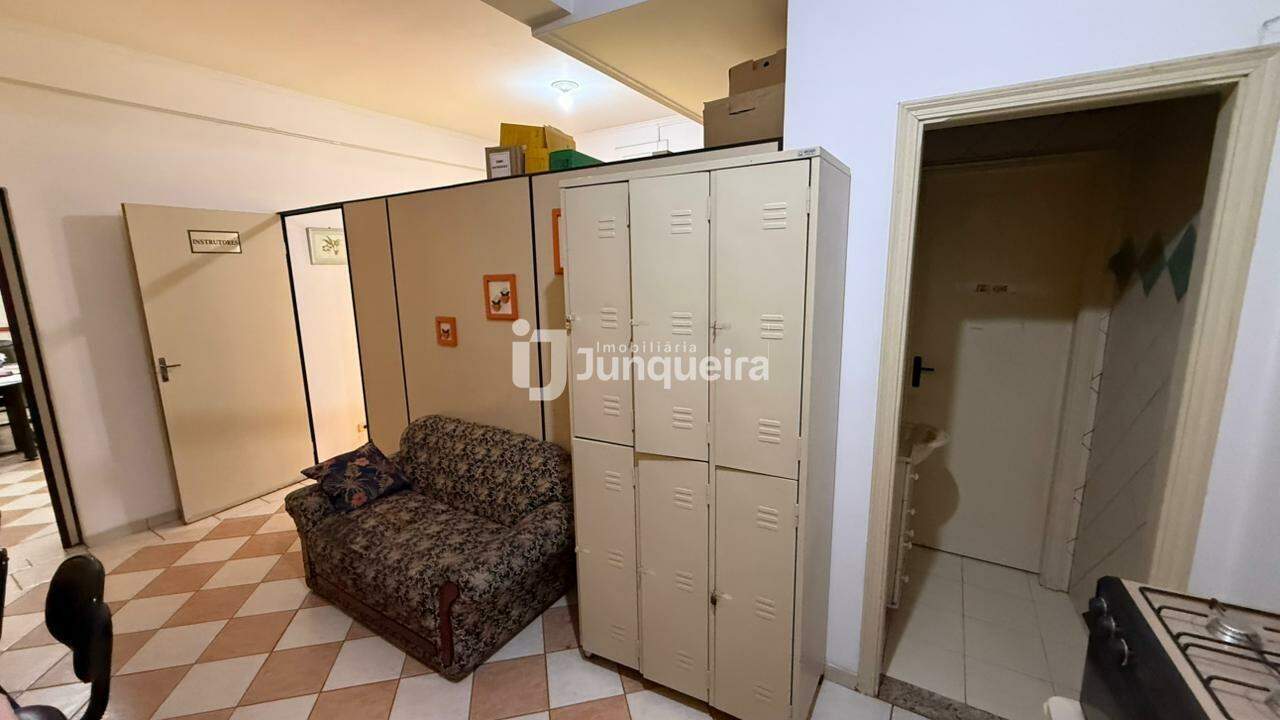 Sala Comercial para alugar, no bairro Santa Terezinha em Piracicaba - SP