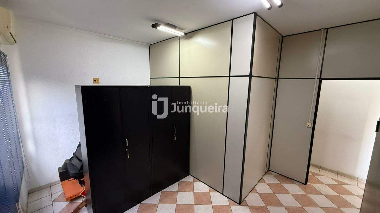 Sala Comercial para alugar, no bairro Santa Terezinha em Piracicaba - SP