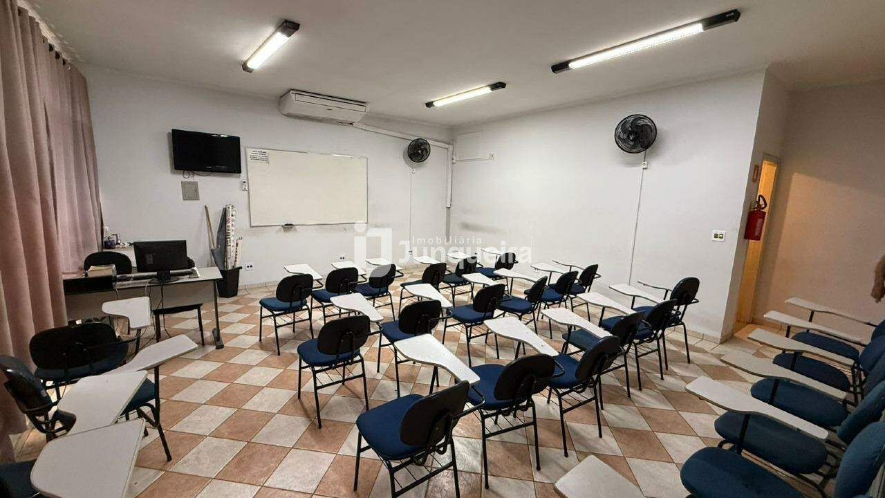 Sala Comercial para alugar, no bairro Santa Terezinha em Piracicaba - SP