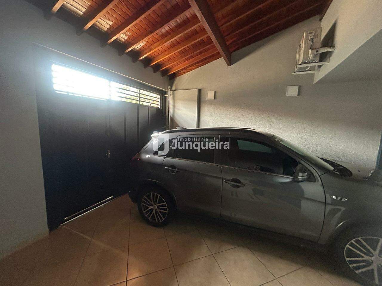 Casa à venda, 2 quartos, 2 vagas, no bairro Jardim Caxambu em Piracicaba - SP