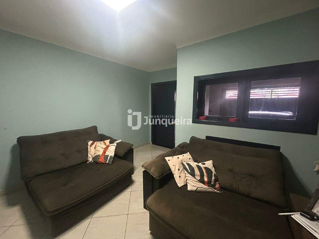 Casa à venda, 2 quartos, 2 vagas, no bairro Jardim Caxambu em Piracicaba - SP