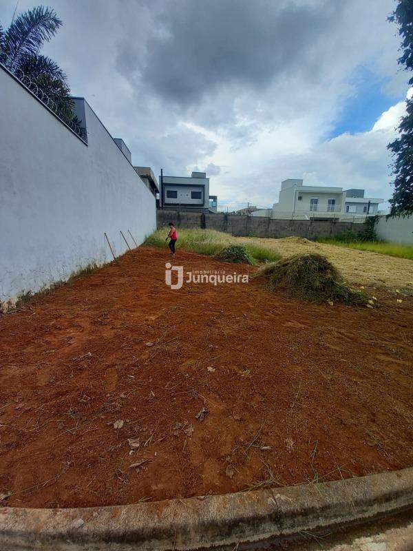 Terreno à venda, no bairro Parque Taquaral em Piracicaba - SP