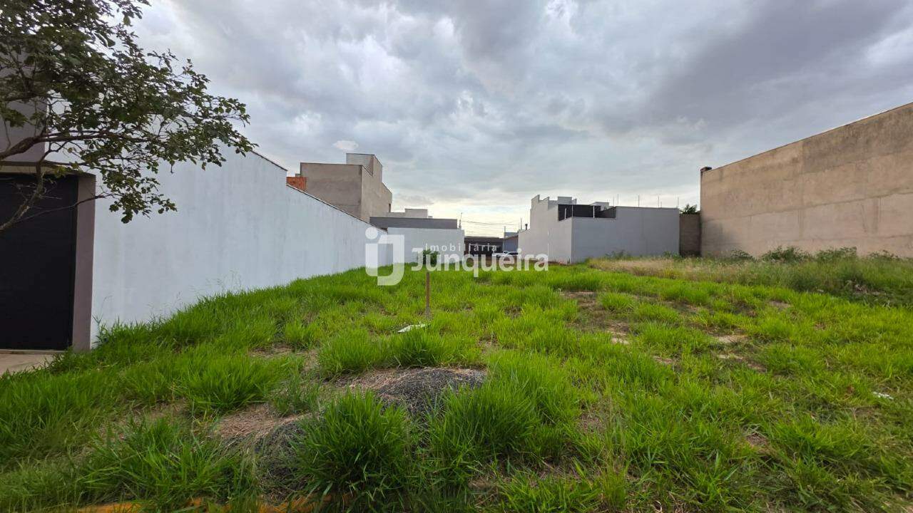 Terreno à venda, no bairro Taquaral em Piracicaba - SP