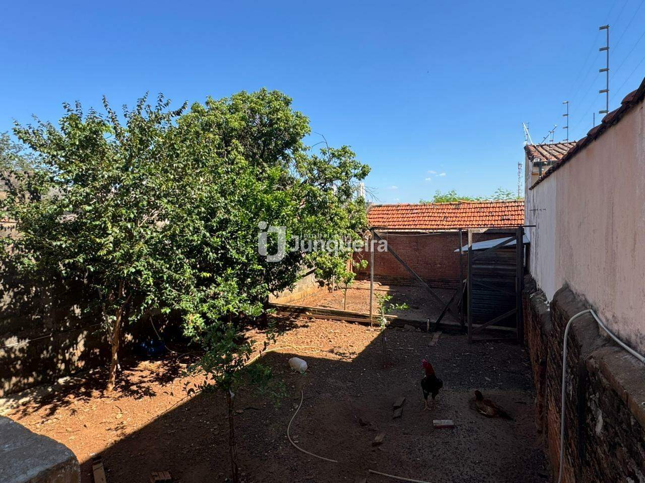Casa à venda, 2 quartos, 2 vagas, no bairro Vila Rezende em Piracicaba - SP