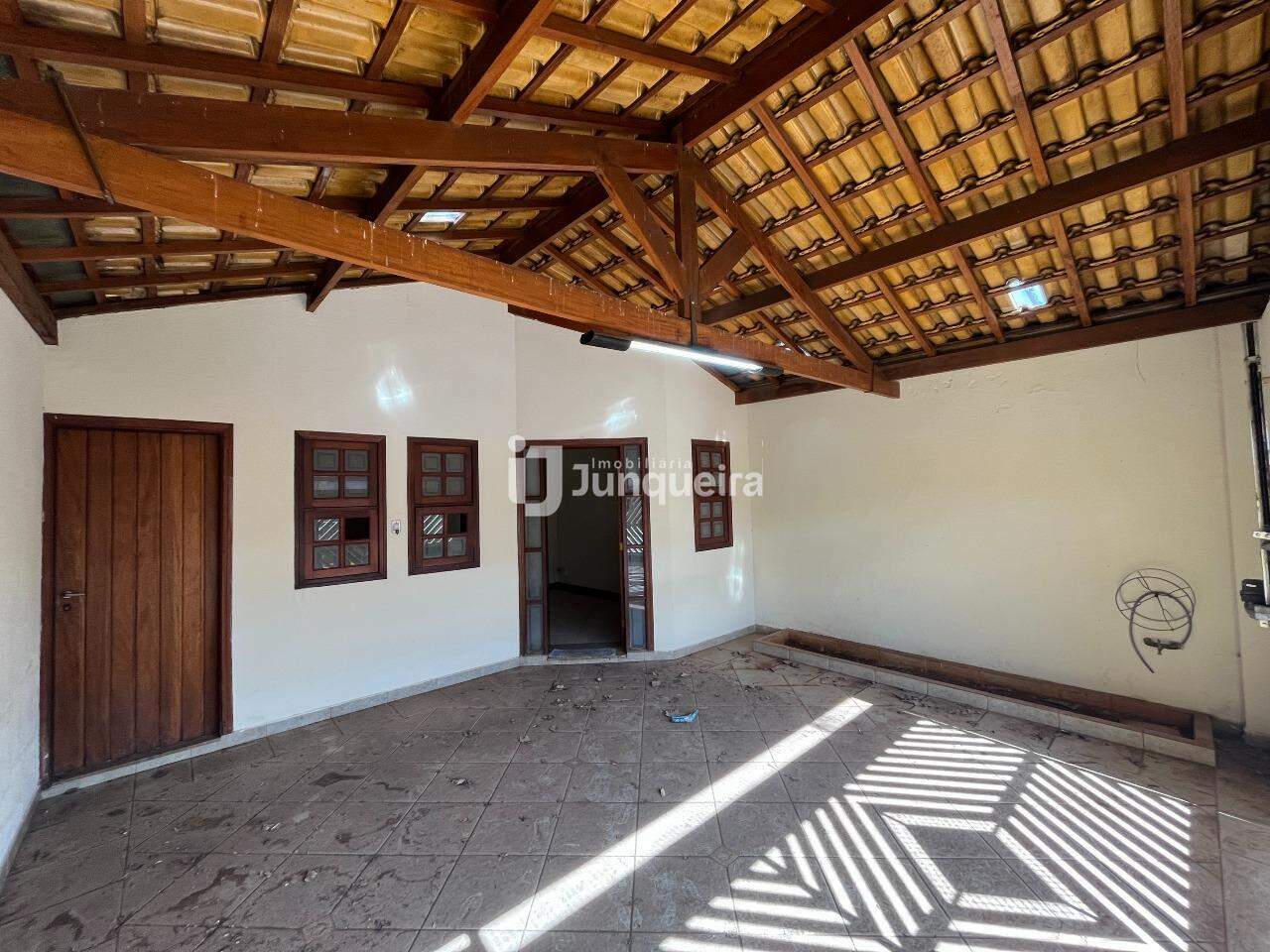 Casa à venda, 2 quartos, sendo 1 suíte, 2 vagas, no bairro Santa Rosa Ipês em Piracicaba - SP