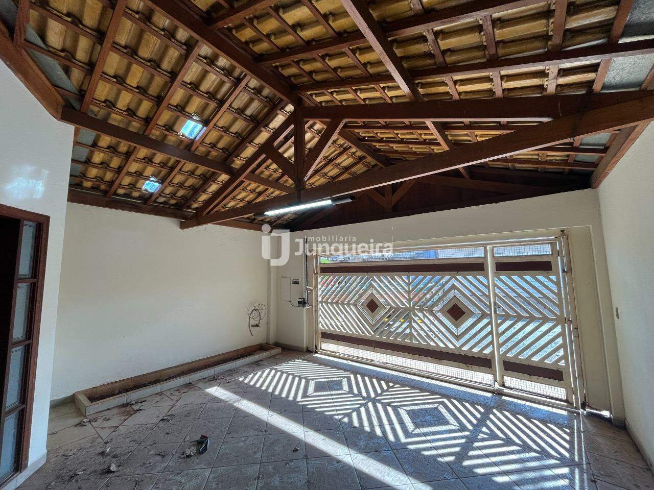 Casa à venda, 2 quartos, sendo 1 suíte, 2 vagas, no bairro Santa Rosa Ipês em Piracicaba - SP