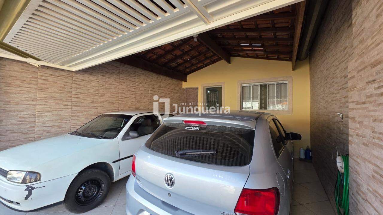 Casa à venda, 3 quartos, sendo 1 suíte, 2 vagas, no bairro Santa Terezinha em Piracicaba - SP