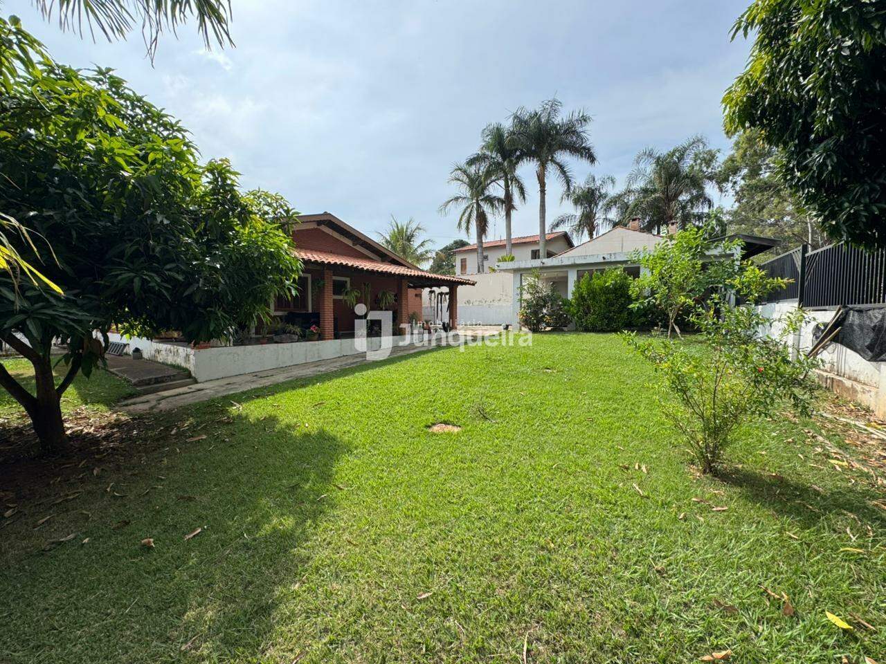 Casa em Condomínio à venda no Colinas do Piracicaba , 3 quartos, sendo 2 suítes, 4 vagas, no bairro Colinas do Piracicaba (Ártemis) em Piracicaba - SP
