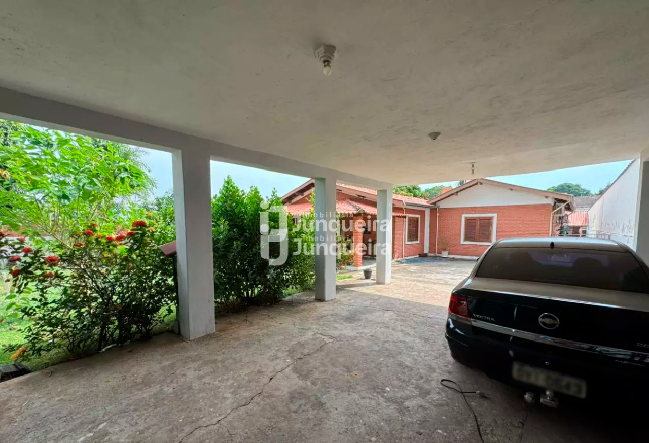 Casa em Condomínio à venda no Colinas do Piracicaba , 3 quartos, sendo 2 suítes, 4 vagas, no bairro Colinas do Piracicaba (Ártemis) em Piracicaba - SP