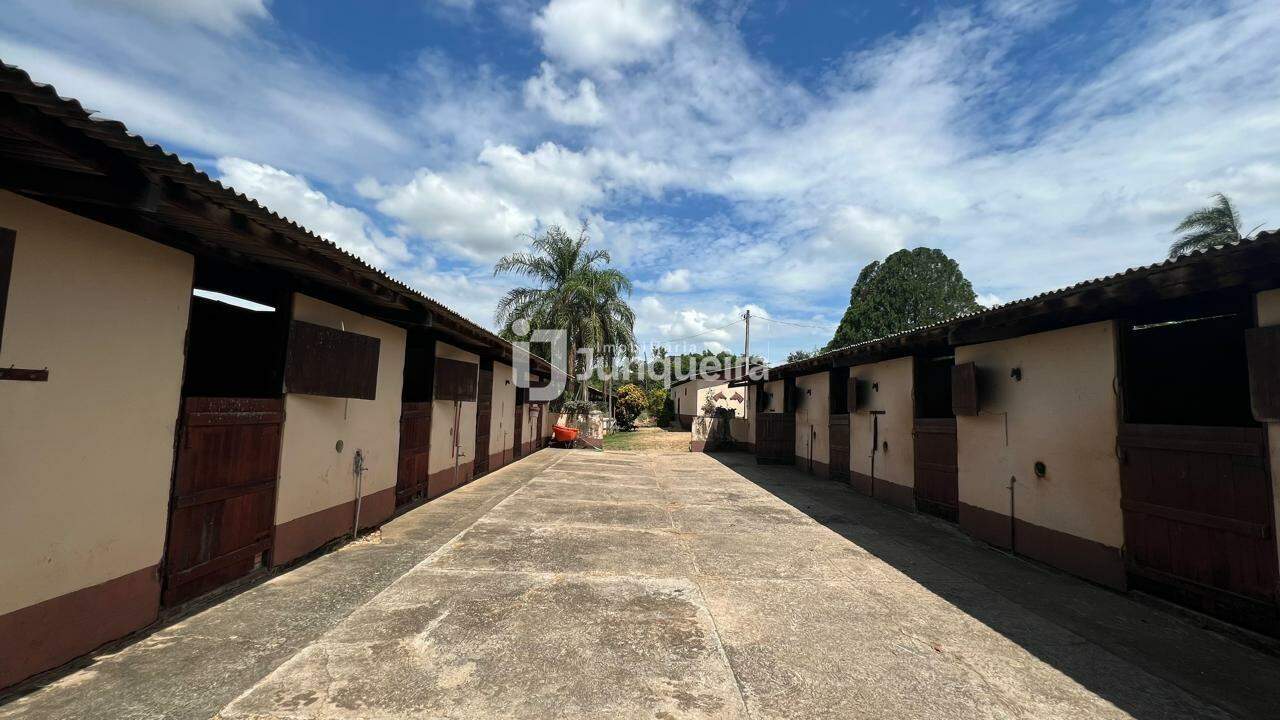 Chácara à venda, 3 quartos, sendo 1 suíte, 2 vagas, no bairro Santa Terezinha em Piracicaba - SP