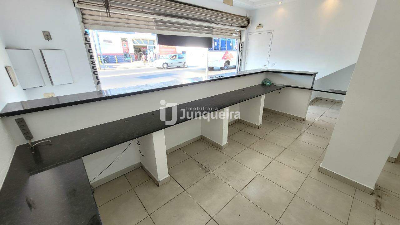 Salão para alugar, no bairro Paulicéia em Piracicaba - SP