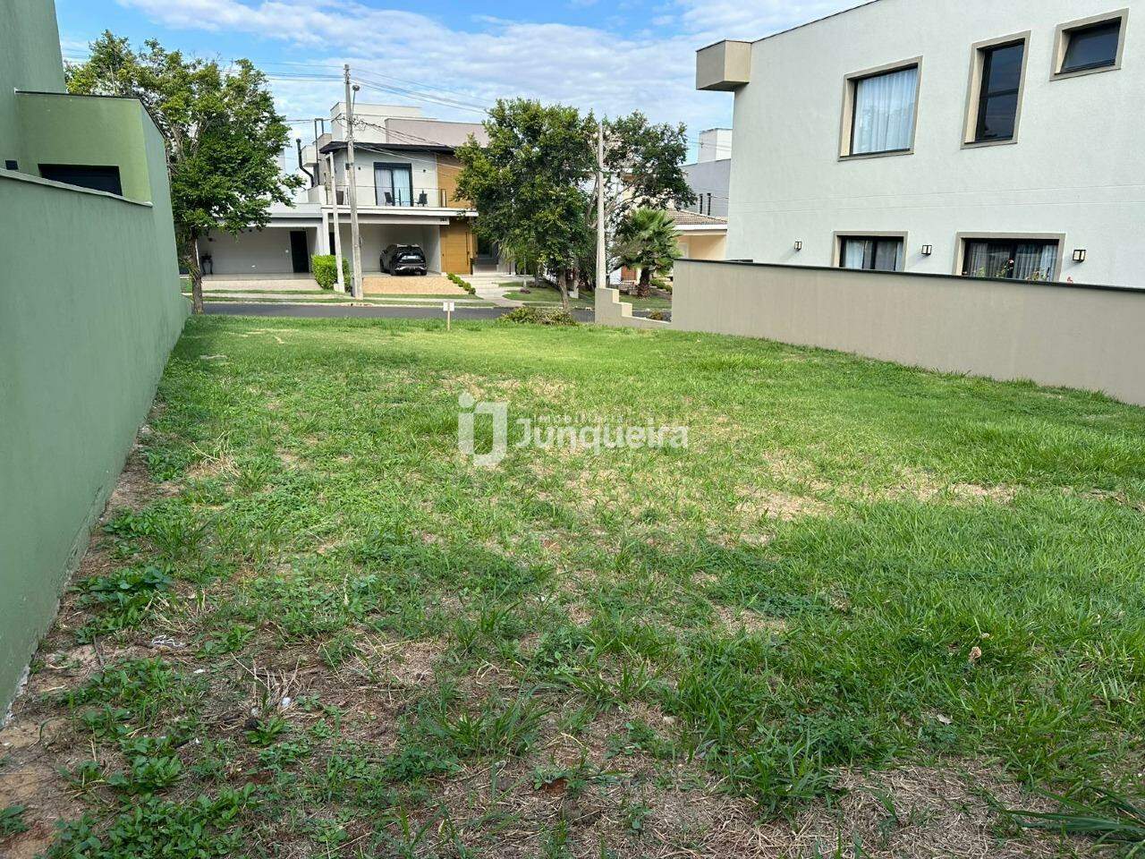 Terreno em Condomínio à venda no Villa D'Aquila, no bairro Villa Dáquila em Piracicaba - SP