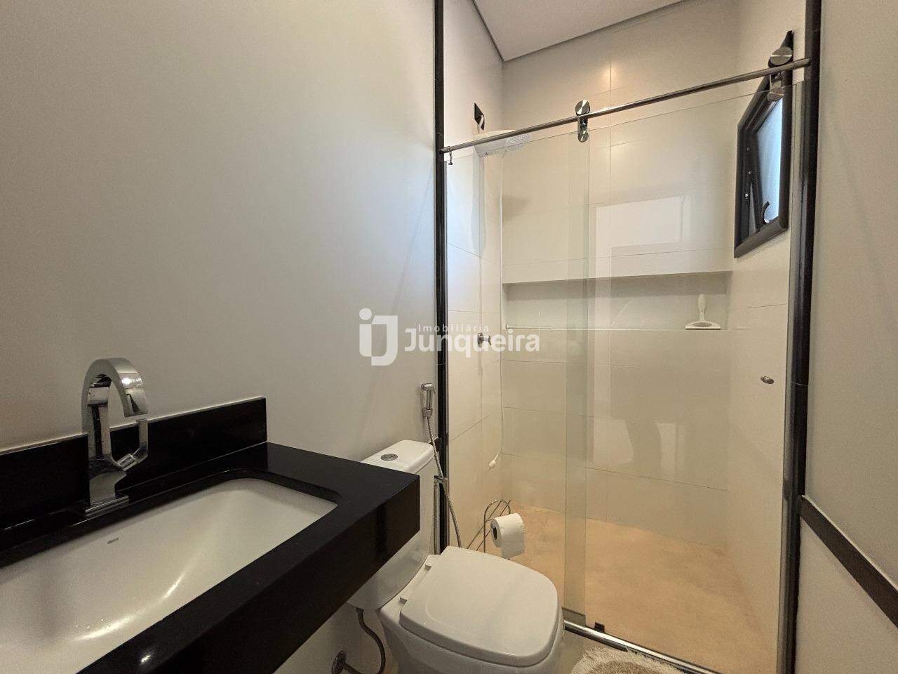 Casa em Condomínio à venda no Terra das Águas, 4 quartos, sendo 3 suítes, 4 vagas, no bairro Terra das Águas em São Pedro - SP