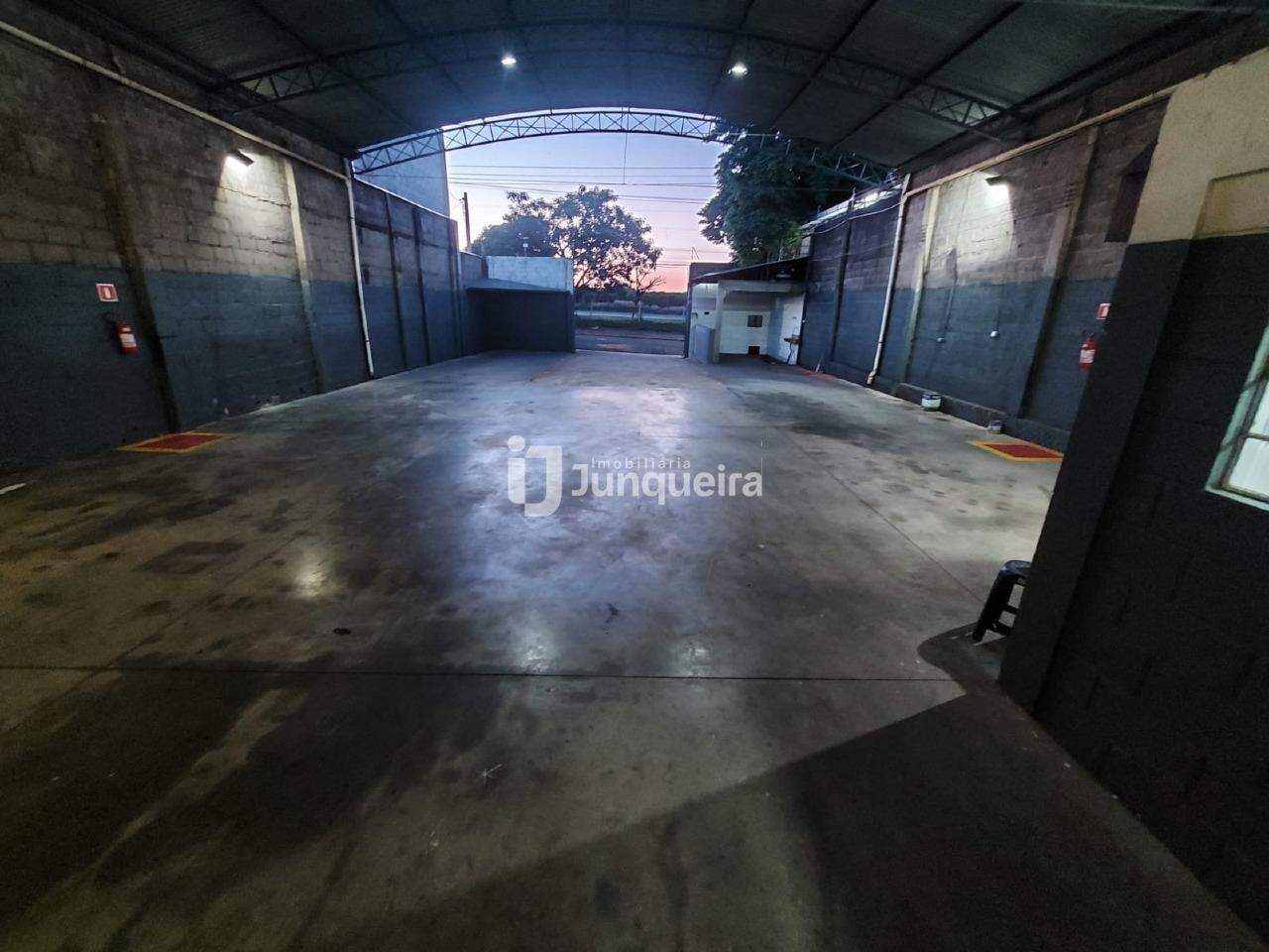 Galpão para alugar, no bairro Santa Rosa em Piracicaba - SP