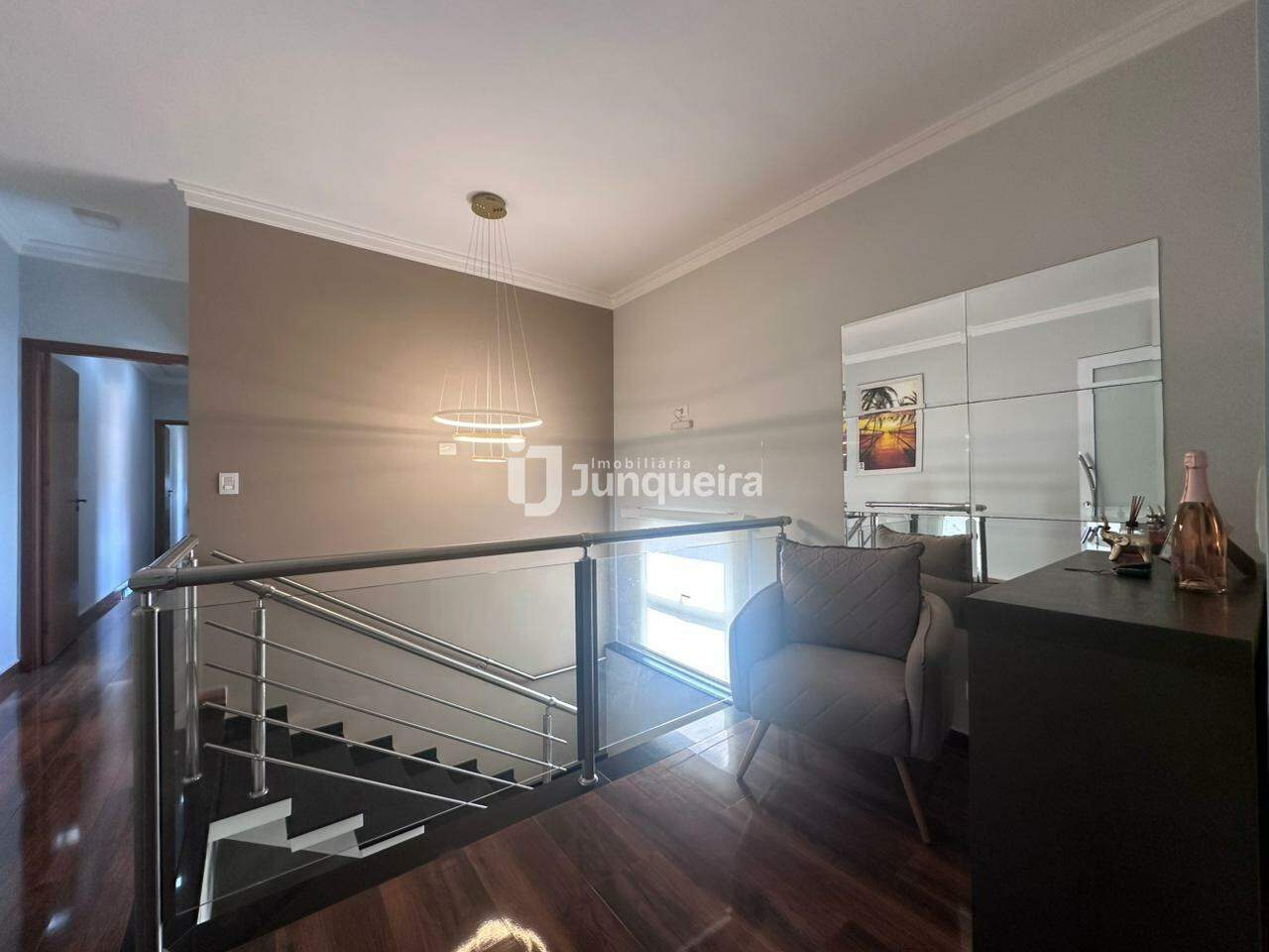 Casa à venda, 3 quartos, sendo 1 suíte, 1 vaga, no bairro Castelinho em Piracicaba - SP