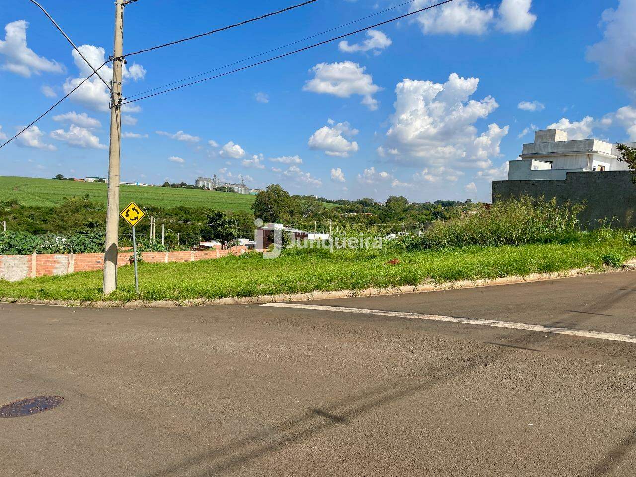 Terreno à venda, no bairro Terras Di Treviso em Piracicaba - SP