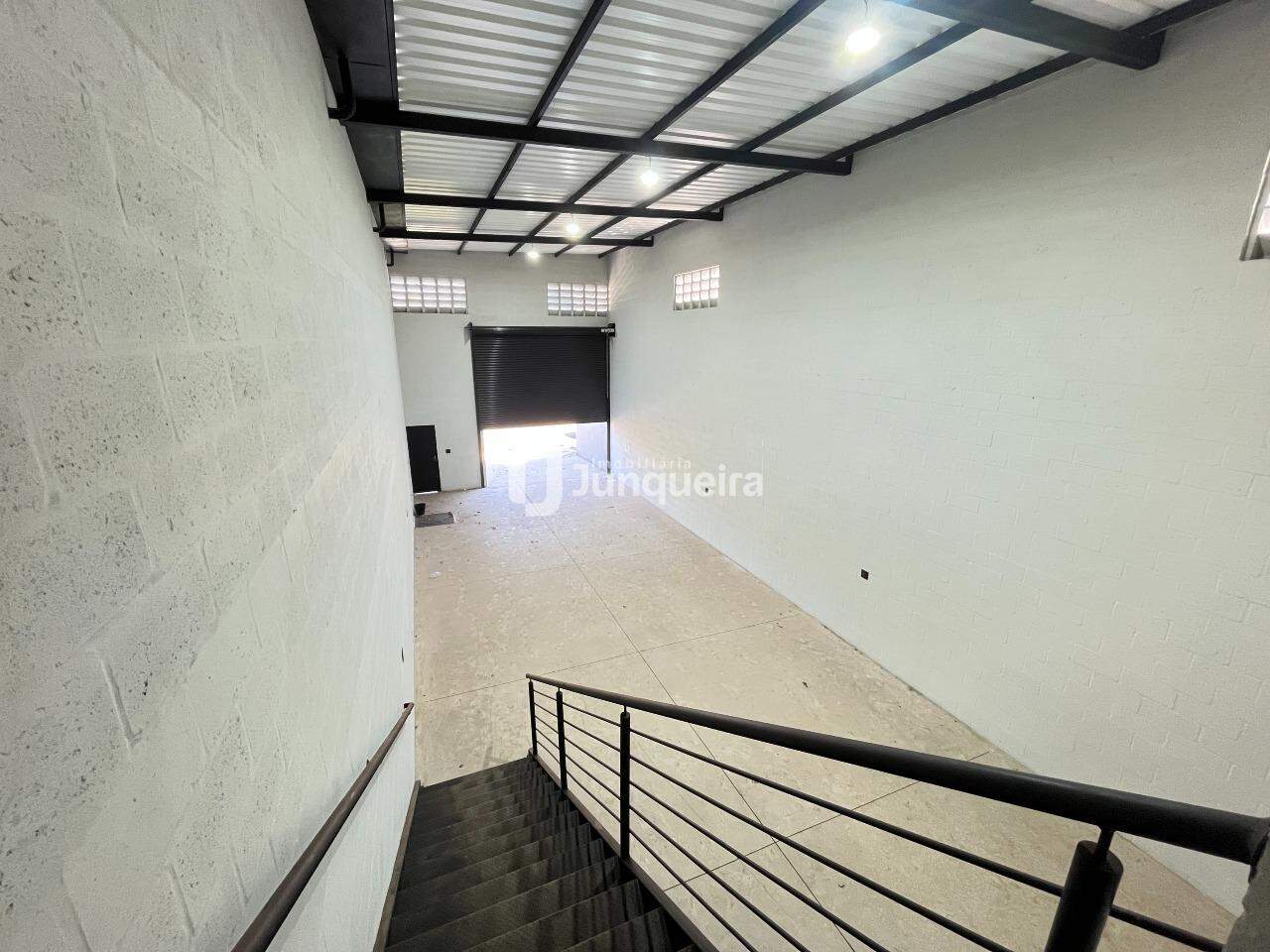 Prédio Comercial à venda, 4 vagas, no bairro Água Branca em Piracicaba - SP